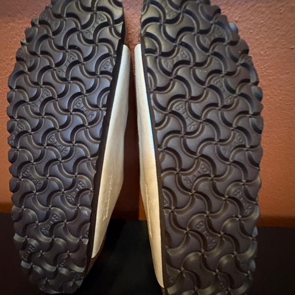 Beautiful Birkenstocks - Picture 2 of 3